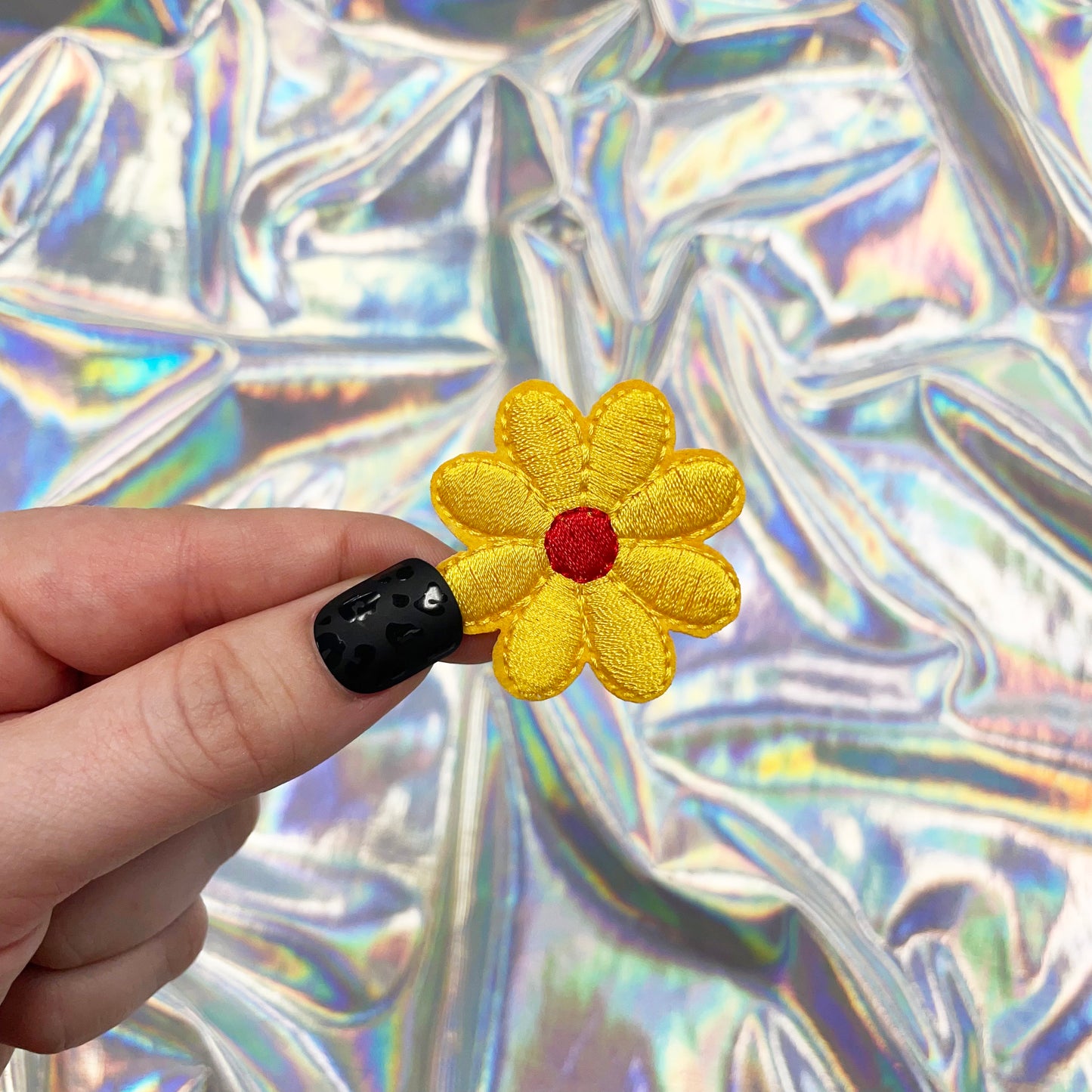 Small Iron-On Daisy Embroidered Patches